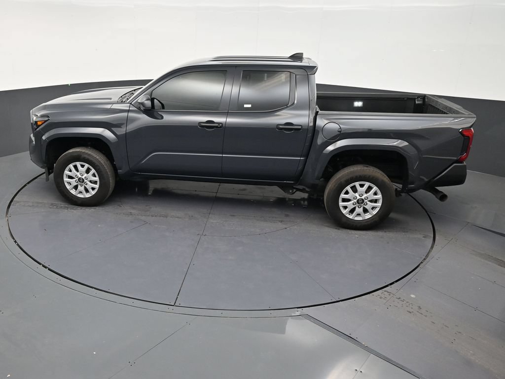 Used 2025 Toyota Tacoma SR RWD image 13