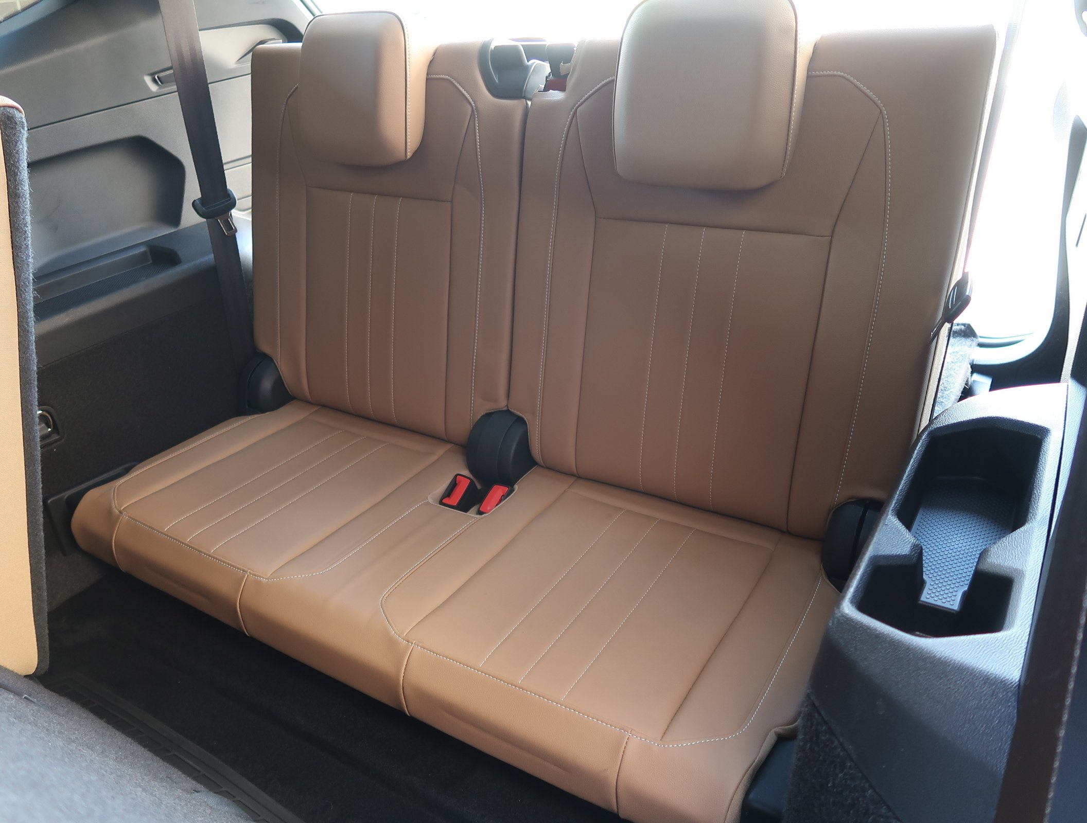Used 2024 Volkswagen Tiguan SE FWD image 34
