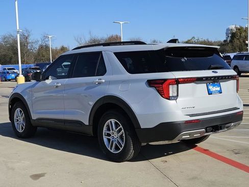 New 2026 Ford Explorer Active w/ Active Comfort Package image 7