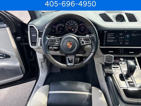 Used 2019 Porsche Cayenne Turbo AWD/4WD image 16