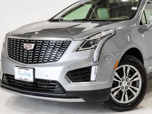 Used 2023 Cadillac XT5 Premium Luxury AWD/4WD image 2
