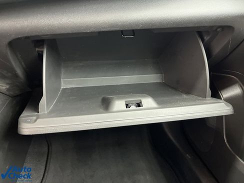 Used 2024 Chevrolet Trax RS w/ Driver Confidence Package image 28