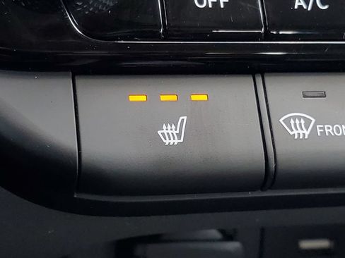 Used 2025 Hyundai Elantra SEL FWD image 19