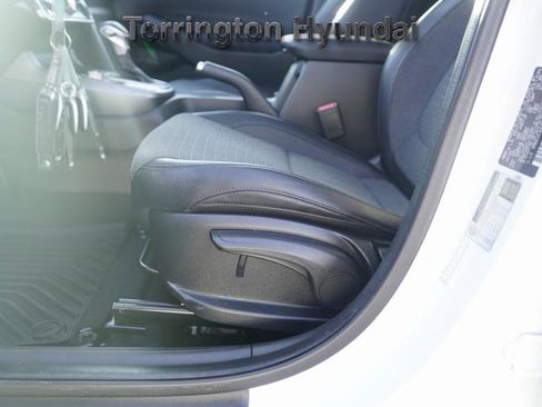 Used 2021 Kia Seltos S image 25