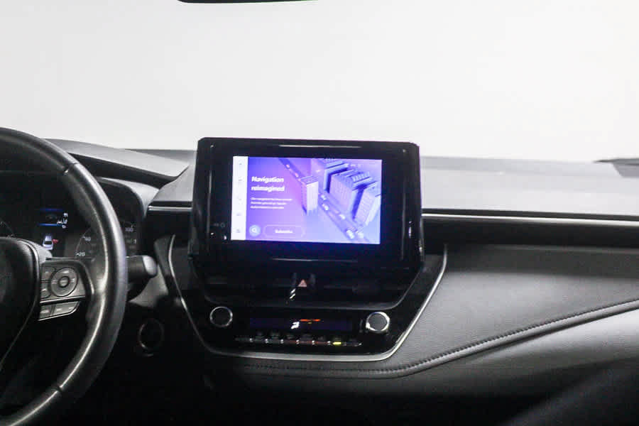 Used 2024 Toyota Corolla SE w/ SE Premium Package FWD image 15