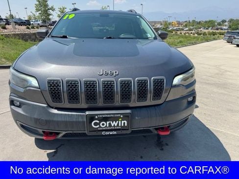 Used 2019 Jeep Cherokee Trailhawk w/ Comfort/Convenience Group AWD/4WD image 2