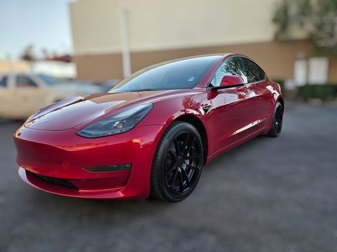 Used 2022 Tesla Model 3 Long Range AWD/4WD image 4