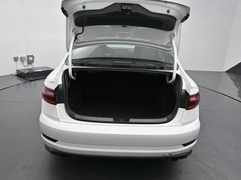 Used 2019 Volkswagen Jetta GLI FWD image 21
