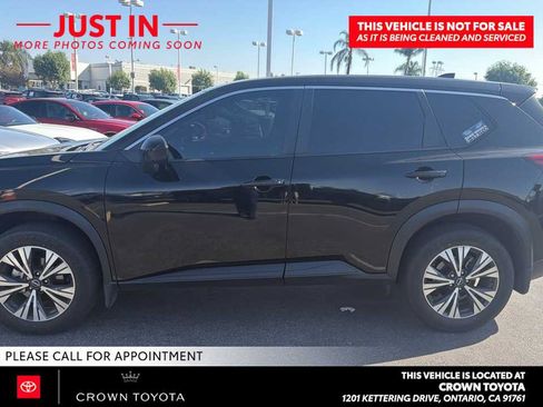 Used 2023 Nissan Rogue SV FWD image 6