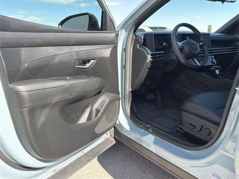 Certified 2025 Hyundai Santa Cruz SEL image 10