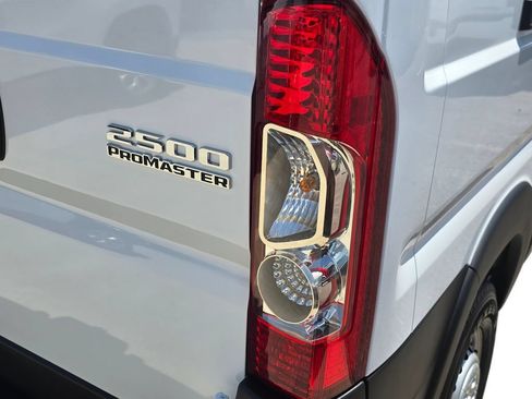 Used 2026 RAM ProMaster 2500 w/ Convenience Group FWD image 18