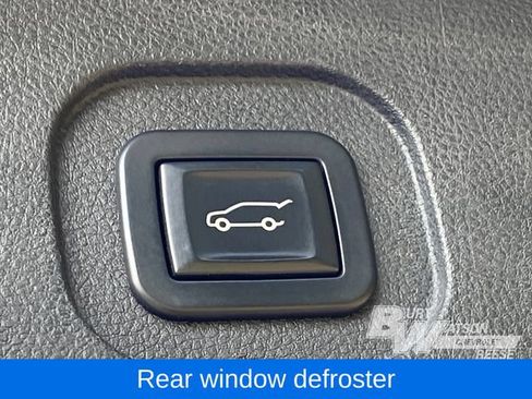 Used 2016 Chevrolet Equinox LTZ w/ Enhanced Convenience Package FWD image 17