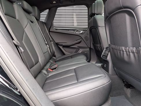 Used 2026 Porsche Macan AWD/4WD image 24