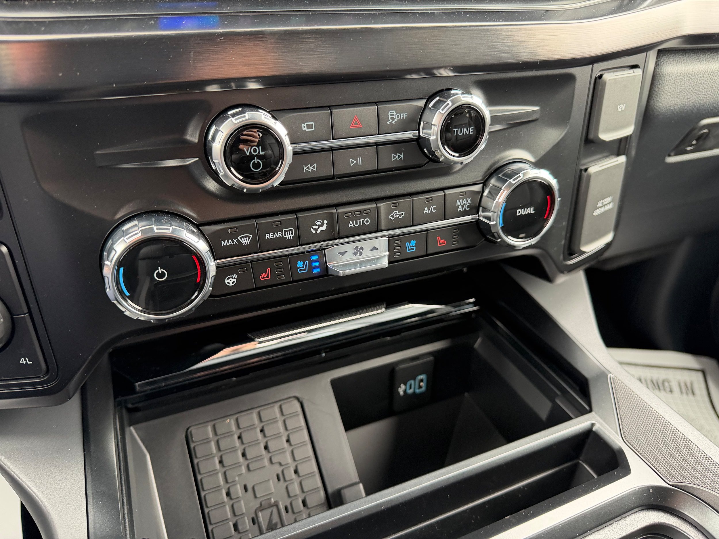 New 2026 Ford F350 Lariat w/ Black Appearance Package AWD/4WD image 21