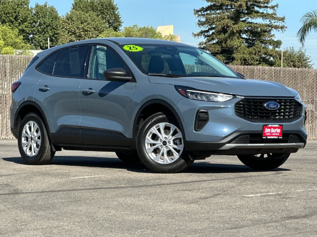 Certified 2025 Ford Escape Active AWD/4WD image 1