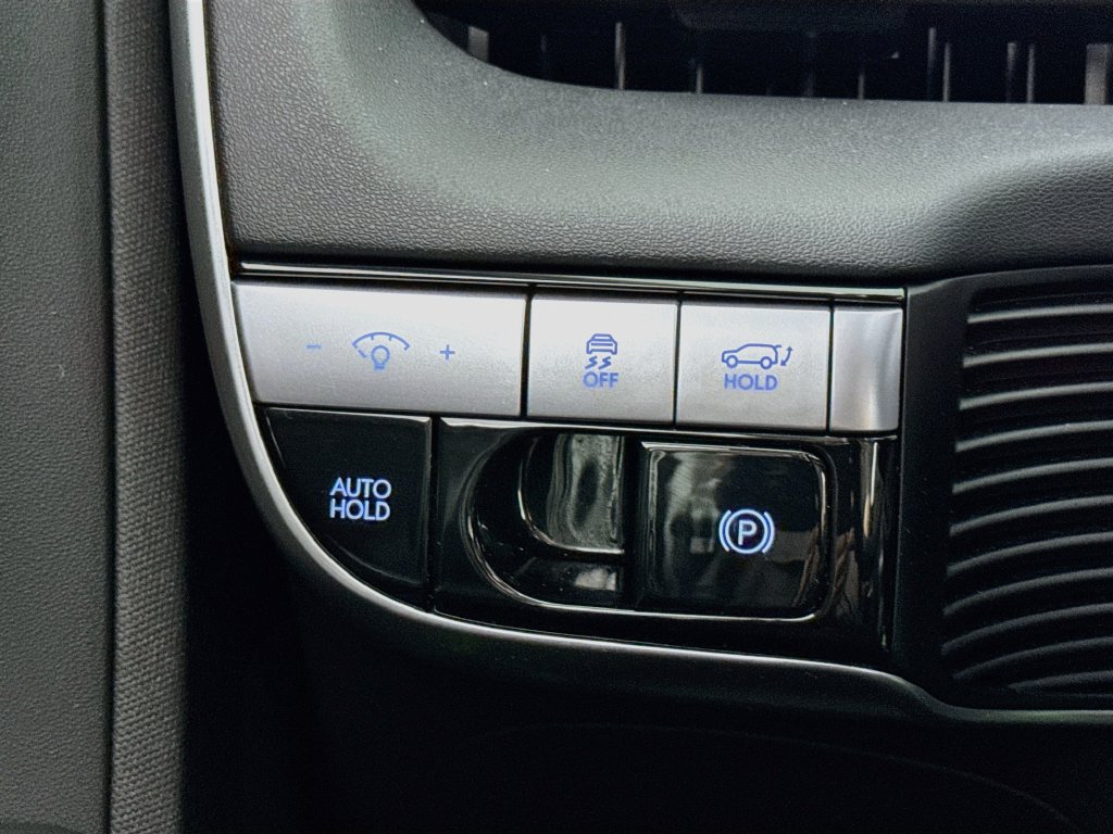 Used 2024 Hyundai Ioniq 5 Limited AWD/4WD image 18