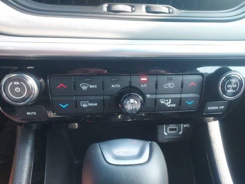 Used 2026 Jeep Compass Limited AWD/4WD image 17