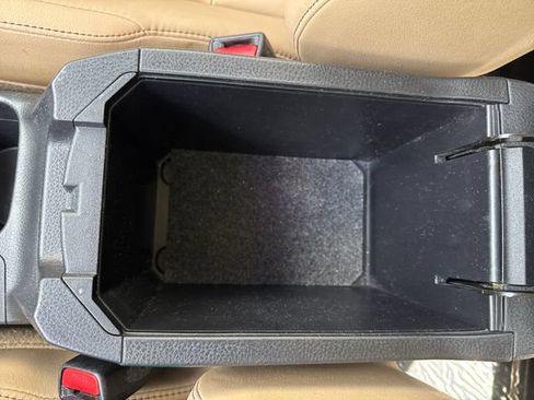 Used 2014 Toyota RAV4 Limited w/ Technology Package FWD image 26