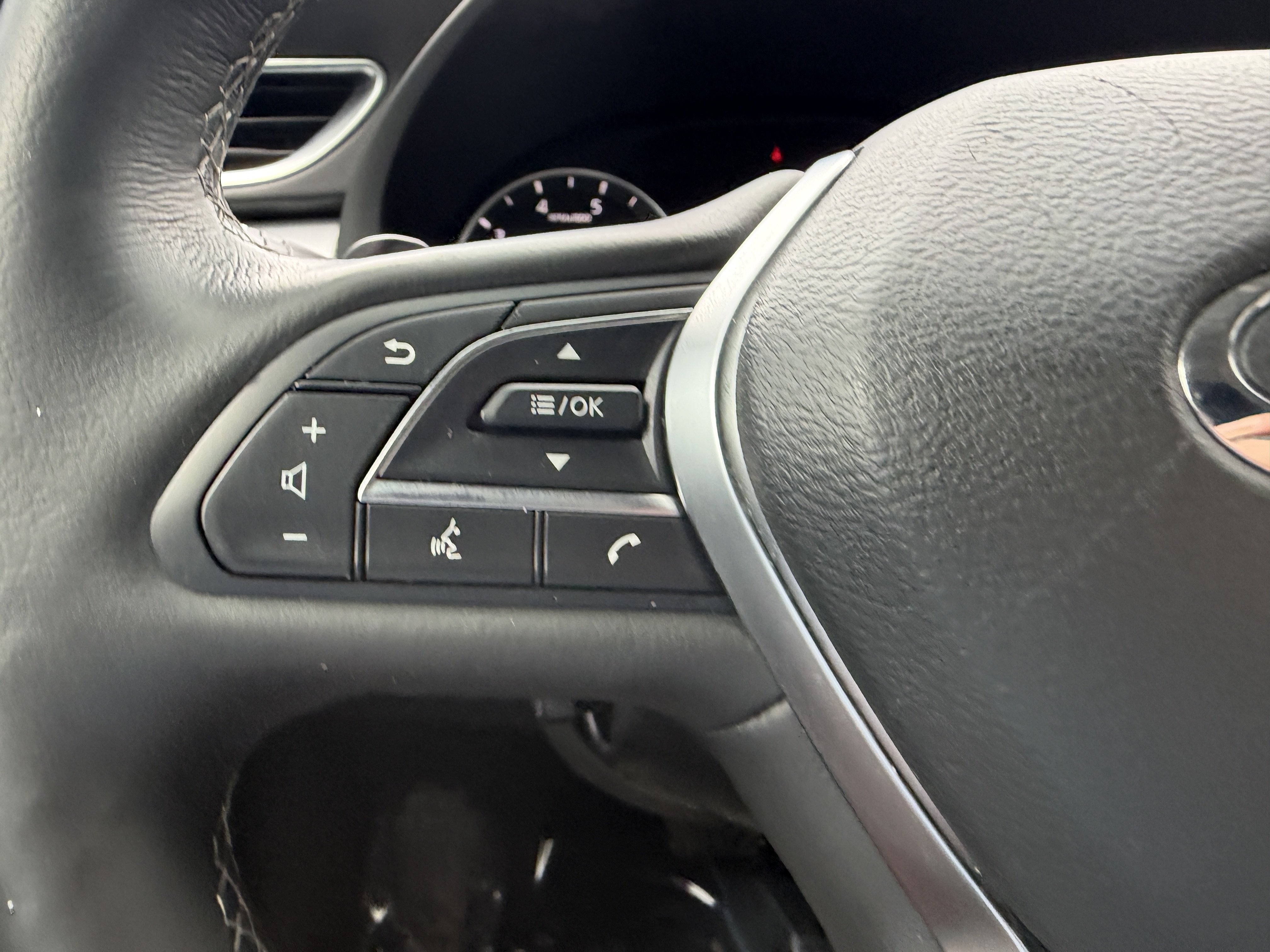 Used 2019 INFINITI QX50 Essential w/ Premium Heat Package FWD image 32