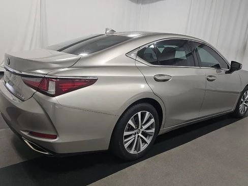 Used 2021 Lexus ES 350 w/ Premium Package image 4
