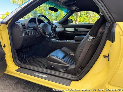 Used 2002 Ford Thunderbird Deluxe image 27