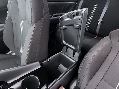 New 2026 Hyundai Elantra Blue image 18