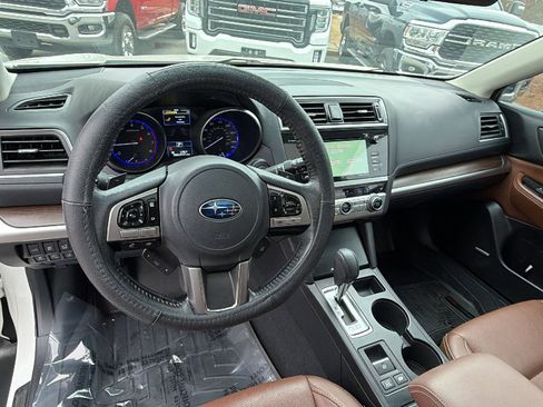 Used 2017 Subaru Outback 2.5i Touring image 25