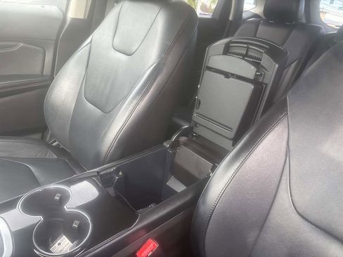 Used 2015 Ford Edge Titanium image 23