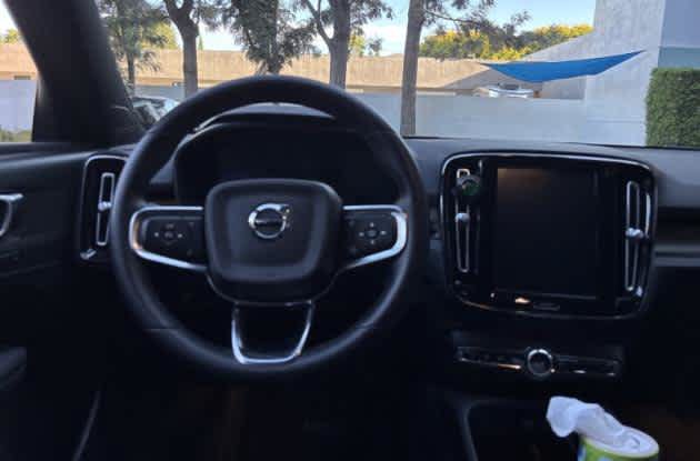 Used 2023 Volvo XC40 Recharge Core w/ Protection Package Premier AWD/4WD image 3