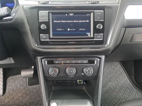 Used 2023 Volkswagen Tiguan S image 22
