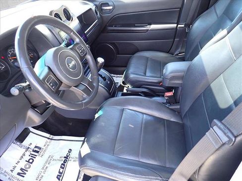 Used 2015 Jeep Patriot High Altitude AWD/4WD image 8