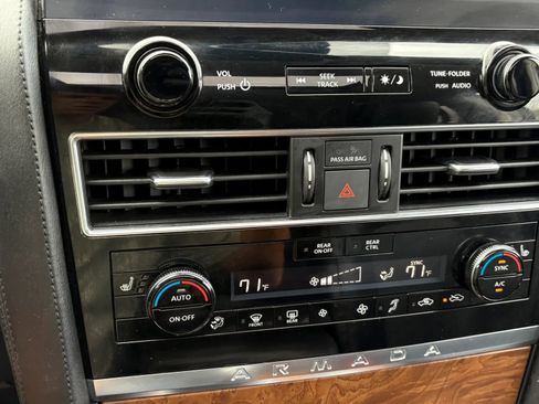 Used 2021 Nissan Armada SL w/ Captain's Chairs Package AWD/4WD image 21