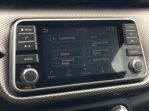 Used 2019 Nissan Kicks SV image 13