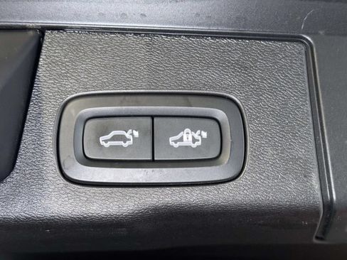 Used 2024 Volvo XC60 T8 Plus w/ Protection Package Premier AWD/4WD image 18