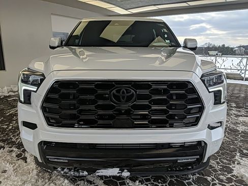 Used 2024 Toyota Sequoia Platinum image 2