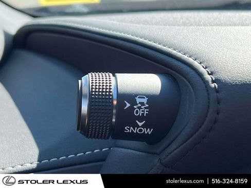 Used 2022 Lexus LS 500 AWD w/ Accessory Package (Z2) image 31