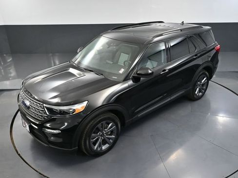 Used 2024 Ford Explorer XLT w/ XLT Sport Appearance Package image 72
