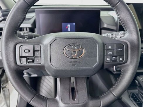 Used 2026 Toyota RAV4 XLE Premium AWD/4WD image 17
