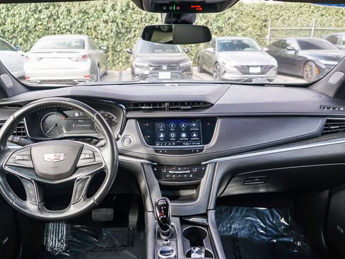 Used 2022 Cadillac XT5 Premium Luxury image 21