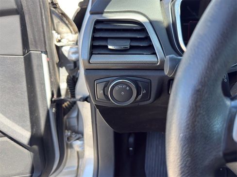 Used 2018 Ford Fusion SE image 26