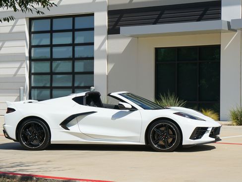 Used 2021 Chevrolet Corvette Stingray Preferred Cpe w/ Z51 Performance Package RWD image 15