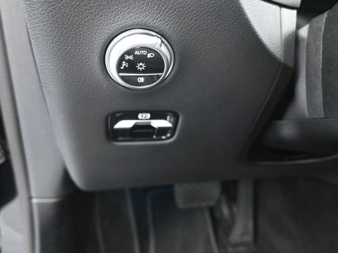 Used 2024 Mercedes-Benz GLC 300 4MATIC image 20