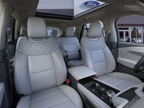 New 2026 Ford Explorer Platinum w/ LUX Leather Package AWD/4WD image 13