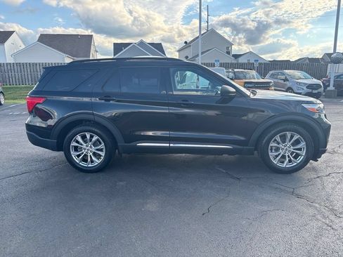 Used 2020 Ford Explorer XLT w/ Equipment Group 202A RWD image 2