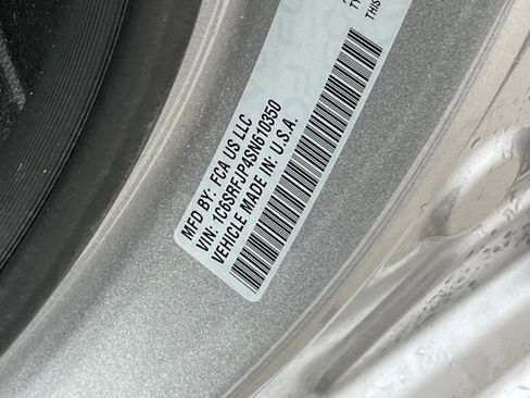 Used 2025 RAM 1500 Laramie AWD/4WD image 36