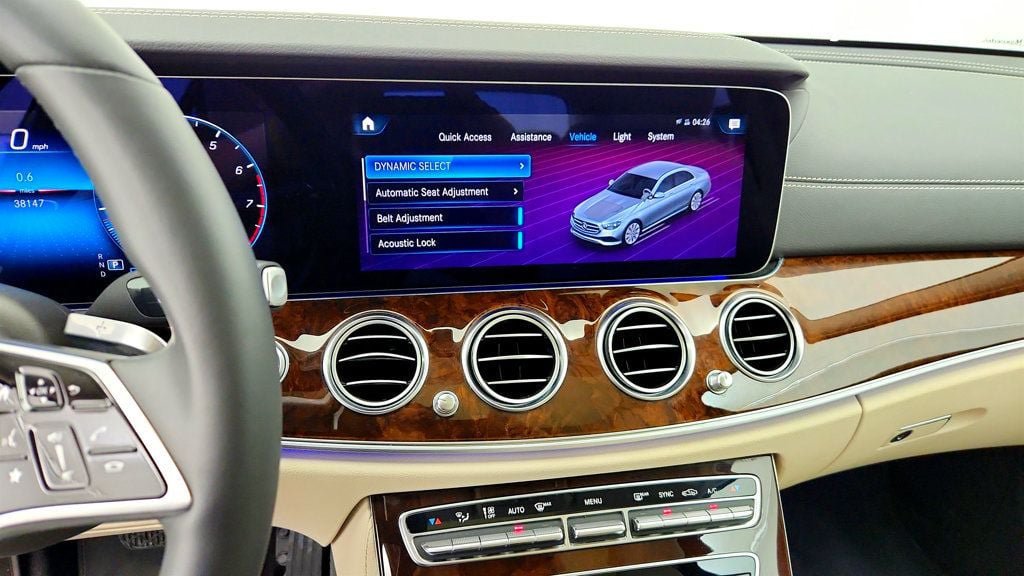 Used 2022 Mercedes-Benz E 350 4MATIC Sedan image 17