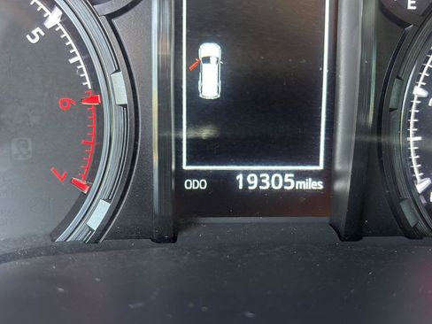 Used 2024 Toyota 4Runner SR5 Premium image 14