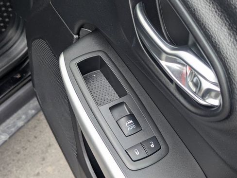 Used 2018 Jeep Cherokee Trailhawk w/ Comfort & Convenience Group image 35