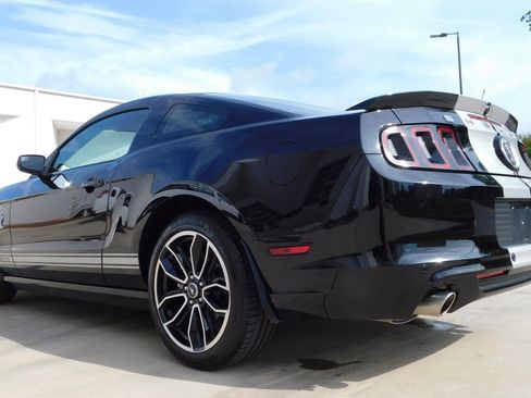 Used 2014 Ford Mustang GT Premium w/ Electronics Package RWD image 17