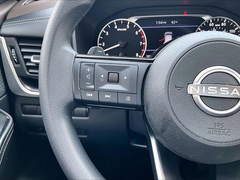 Certified 2023 Nissan Rogue SV image 18